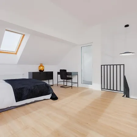 Nadmorski Przy Plaży Dwupoziomowy , 73 Metry, Przy Plaży *